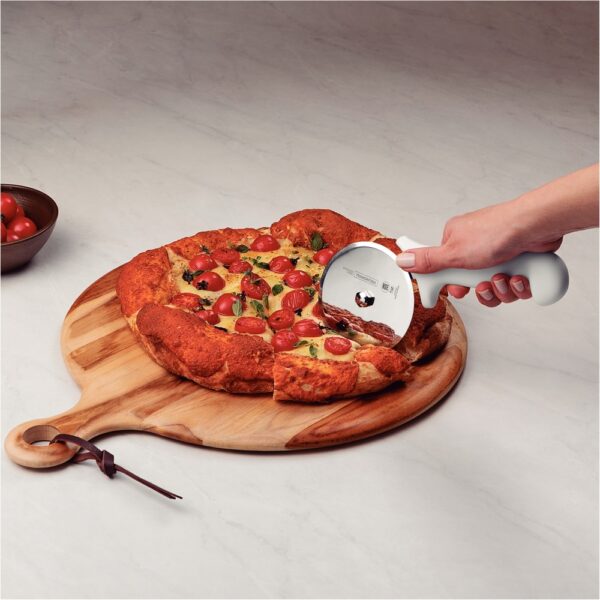 nozh-dlya-pitstsy-professional-master-24686-180 Нож роликовый Professional Master 24686/180 Tramontina