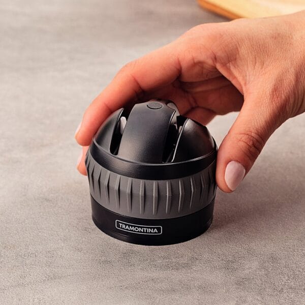 tochilka-nozhey-tramontina-profio-black-24038-000 Точилка Tramontina Profio Black 24038/000 с двумя ступенями заточки